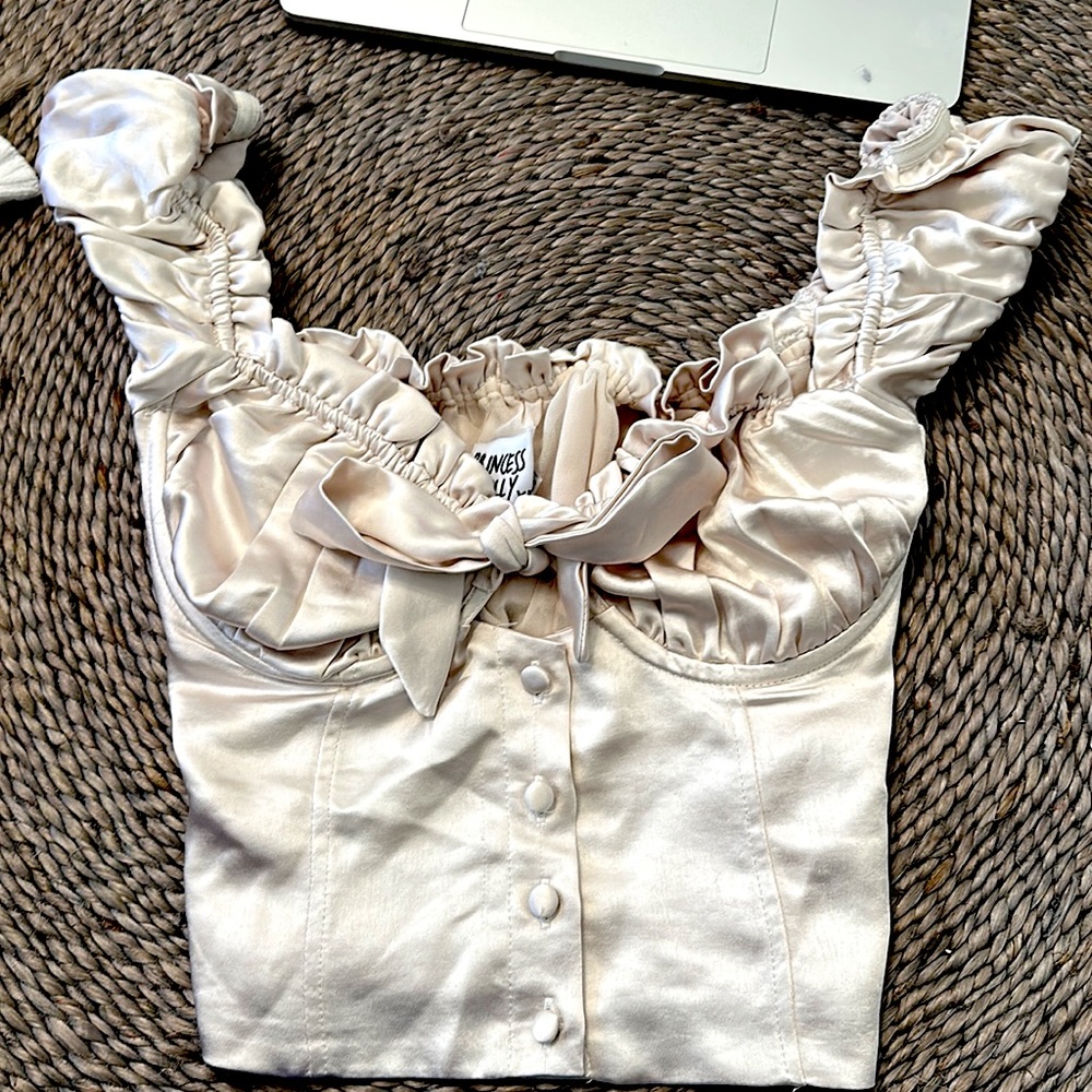 Princess Polly Top, never been worn, off-the-shoulder